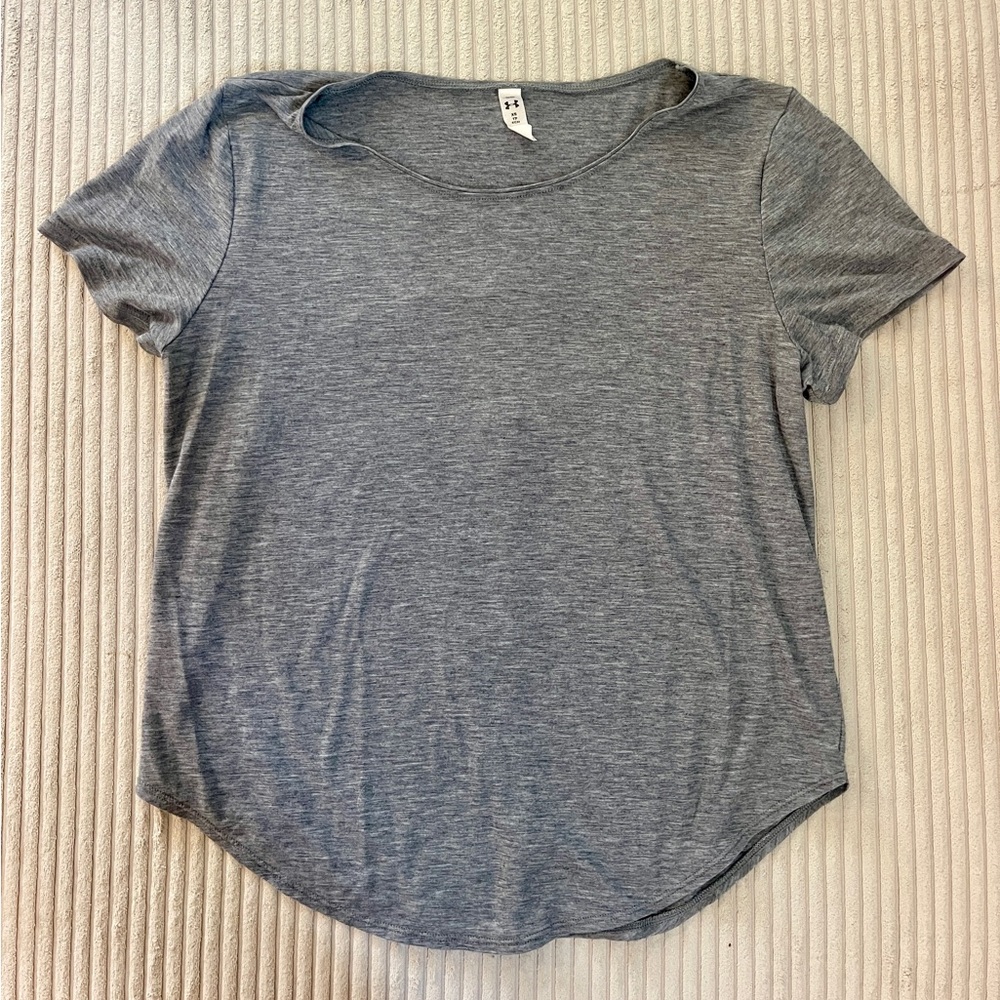 Under Armour Gray Short Sleeve Workout Athletic Tee T shirt Keyhole Back
